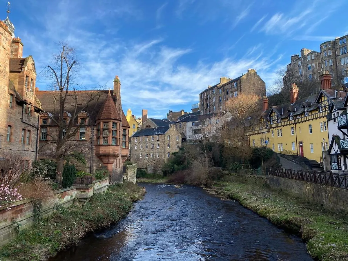 Historic Dean Village Treasure, Sleeps 4 Edimburgo Appartamento