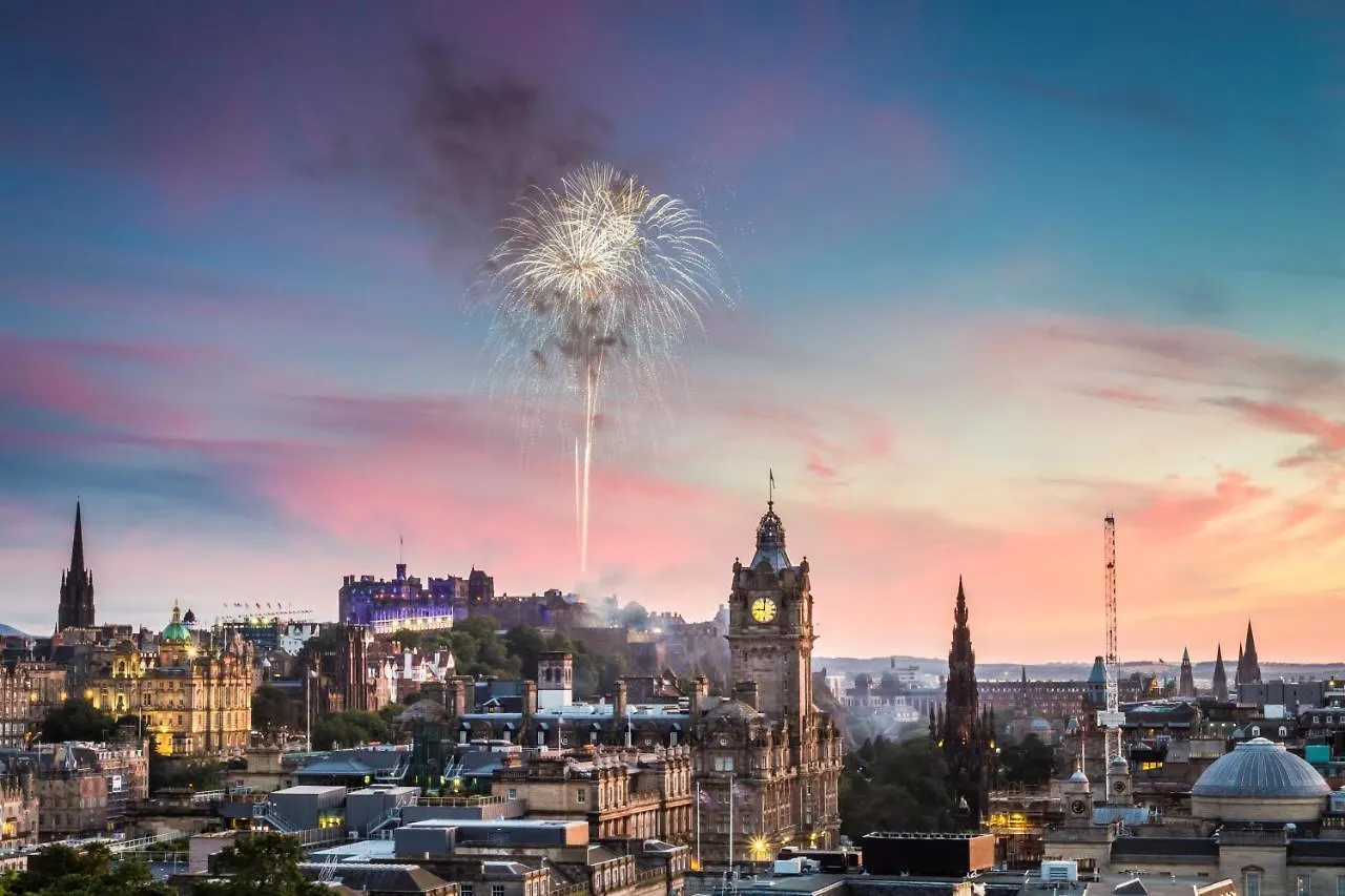 Historic Dean Village Treasure, Sleeps 4 Edinburgh United Kingdom