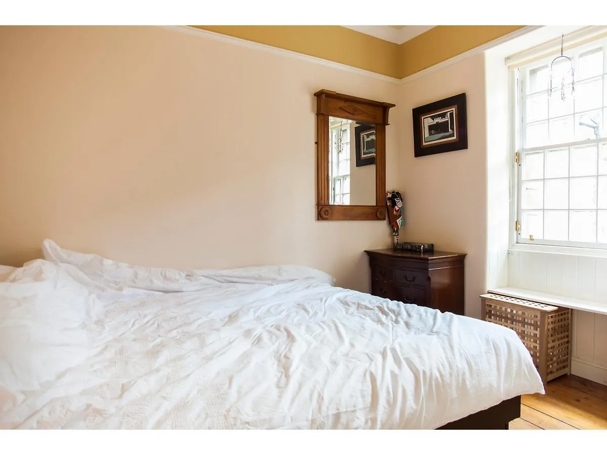 Historic Dean Village Treasure, Sleeps 4 Edinburgh United Kingdom